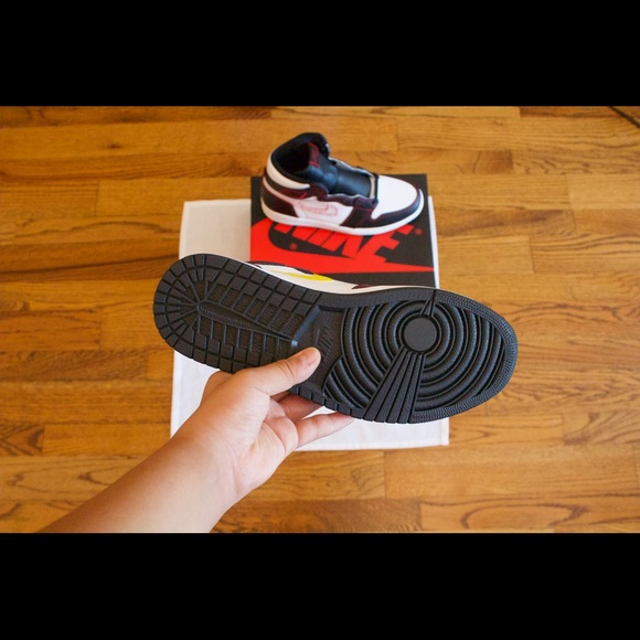 Jordan 1 Gym red defiant yellow tour - Picture 4 of 4